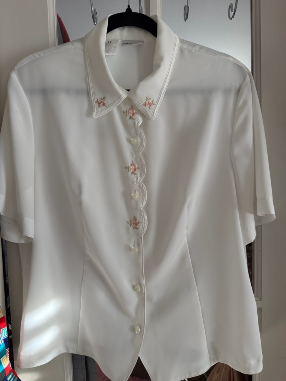 Vintage Liz Baker White Short-Sleeve Blouse with Pink Floral Embroidery